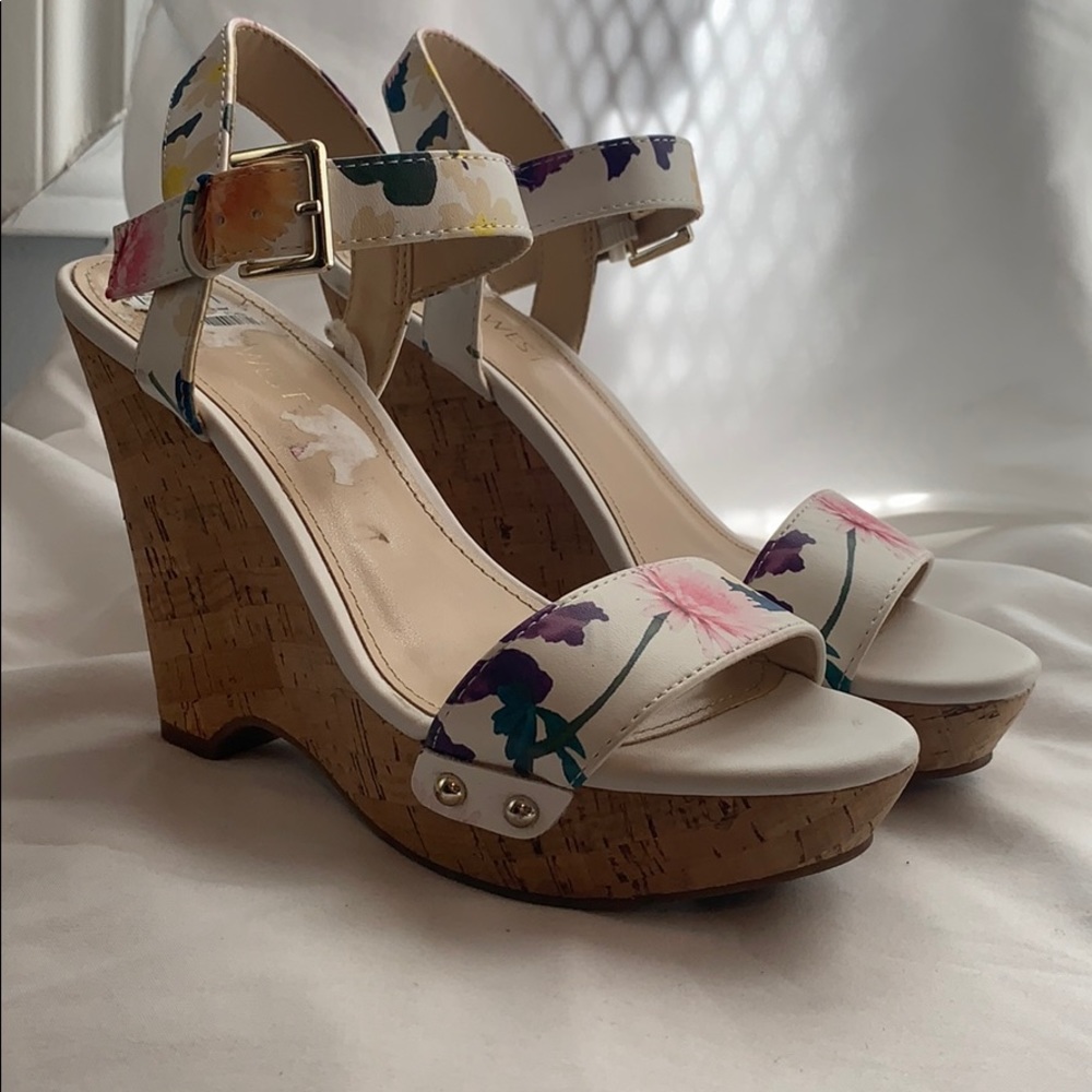 Nine West flowered wedges